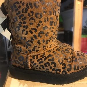 Toddler size 8 uggs